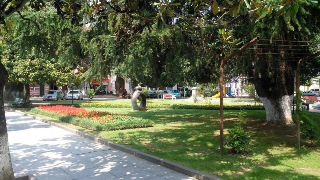 Apartament In The Centre باتومي المظهر الخارجي الصورة